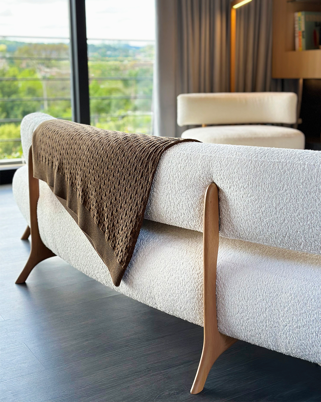 Sierra Muebles en Livenza Canning, sillon blanco